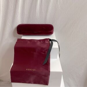 NWOT Gucci sunglasses case/Duster included